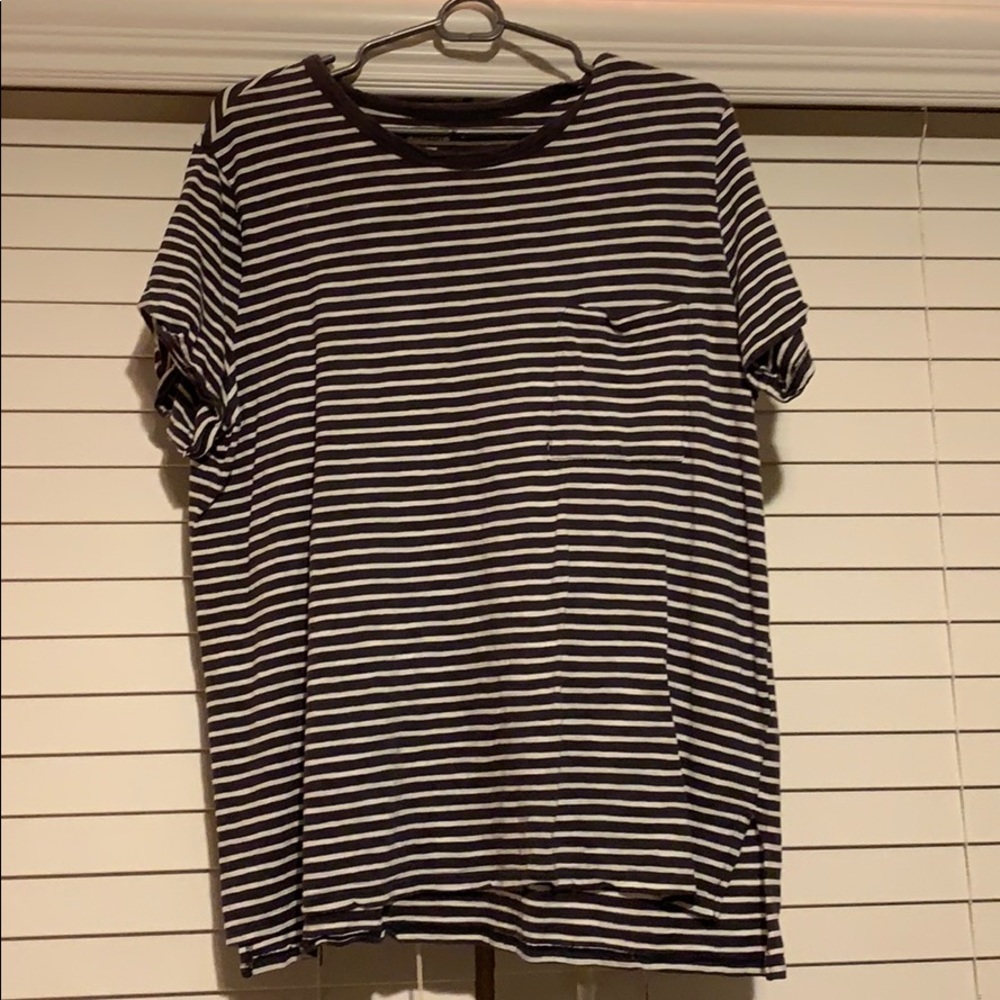 Old Navy boyfriend t-shirt